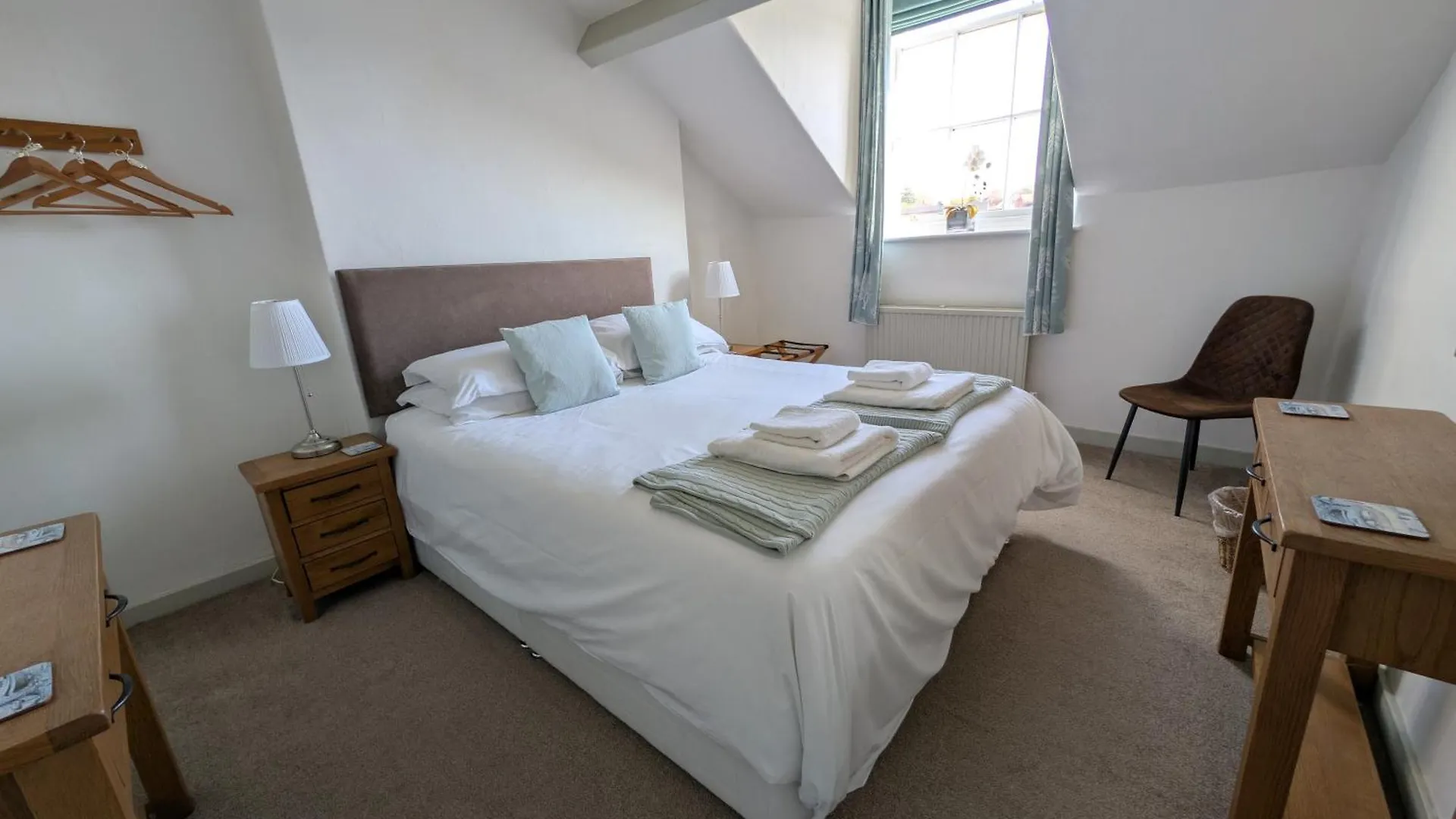 Two Apartments For Larger Group Pickering